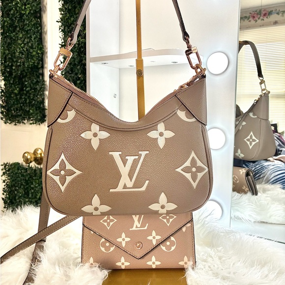 LV bag and wallet - Picture 2 of 16